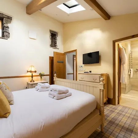 Howtown Sleeps 8 Wifi Vila