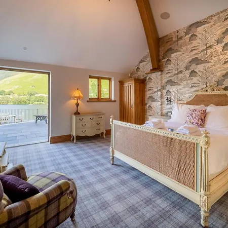 Howtown Sleeps 8 Wifi Vila *